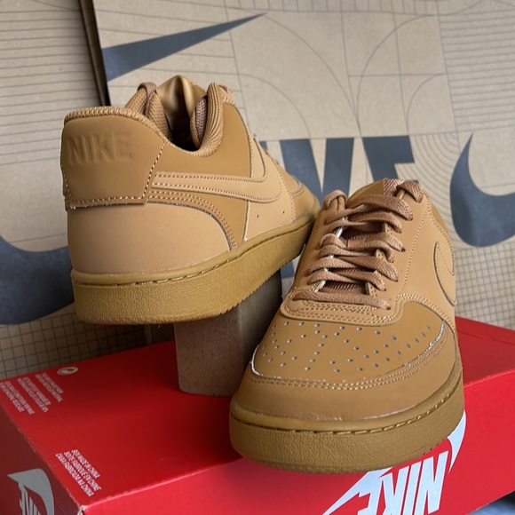 Nike Court Vision Low
Men’s Sneakers
Flax/Wheat/Twine/Flax
Style CD5463-200 - Picture 3 of 16